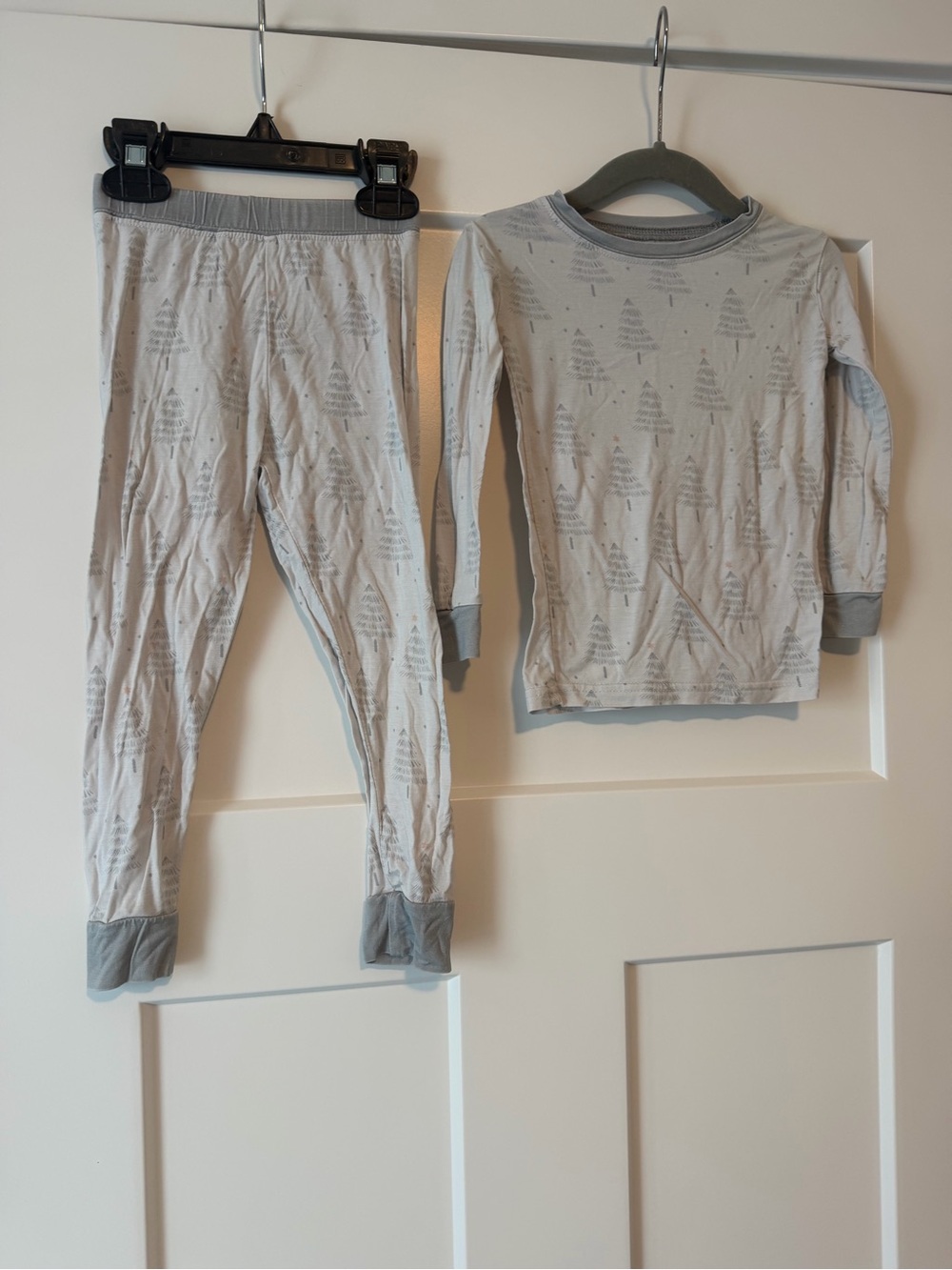Little One Shop Gray Tree-Print Long Sleeve Pajama Set